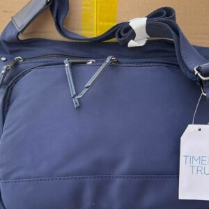 Amazing Assorted purses partial load - Bulk Liquidation Sales