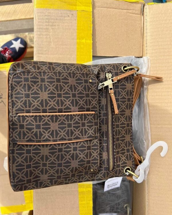Amazing Assorted purses partial load - Bulk Liquidation Sales