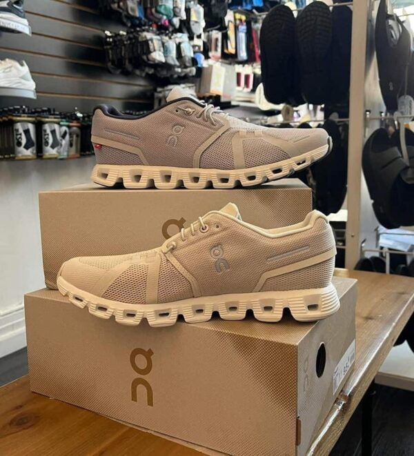 Amazing Cloud nova shoe pallet - Bulk Liquidation Sales