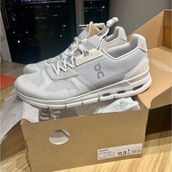 Amazing Cloud nova shoe pallet - Bulk Liquidation Sales