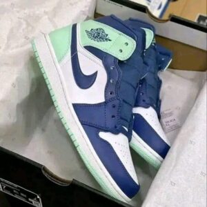 Authentic Pallet of sneakers - Bulk Liquidation Sales