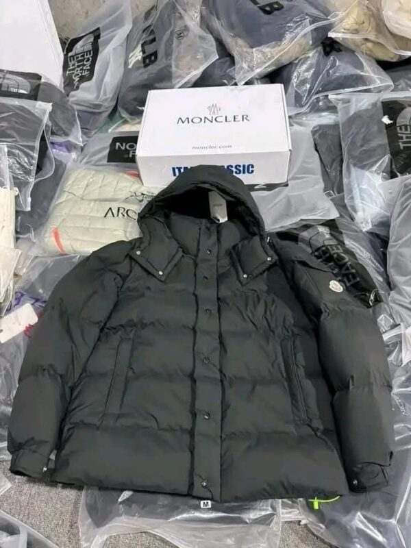 Best Jacket moncler Pallet - Bulk Liquidation Sales