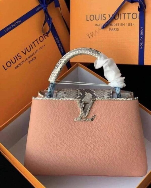 Best Mixed pallet of ladies hands bags - Bulk Liquidation Sales