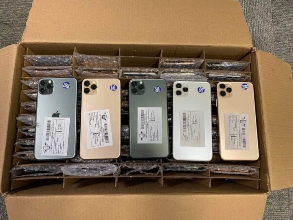 Iphone liquidation pallets- bulk liquidation sales