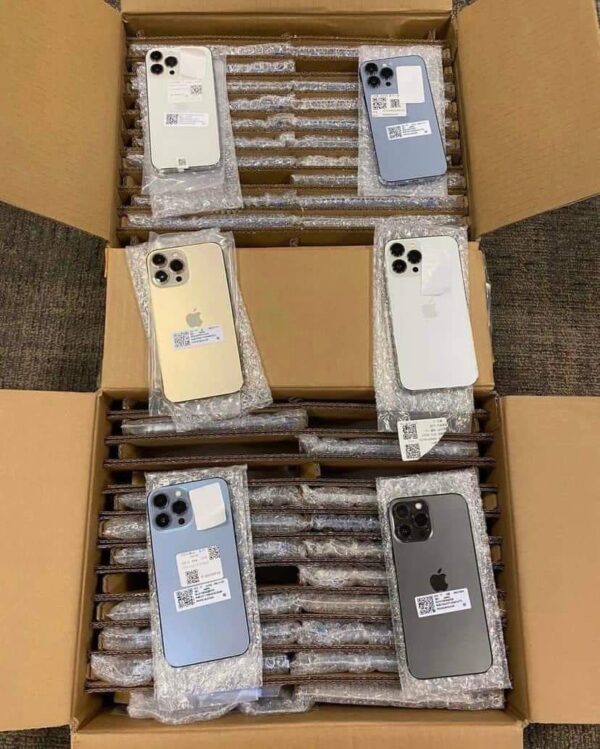 Iphone liquidation pallets- bulk liquidation sales
