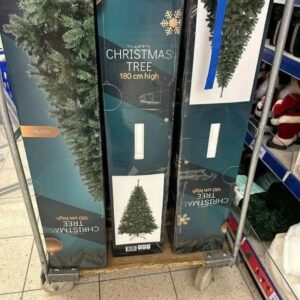 Pallet Christmas Tree - Bulk Liquidation Sales