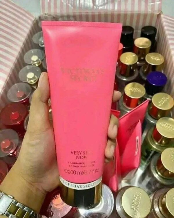 Pallet of Victorias secret cream spray lotion - Bulk Liquidation Sales
