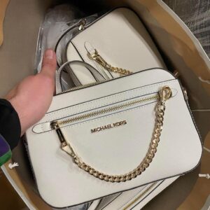 Wholesale Handbags pallet-Bulk liquidation sales - Bulk Liquidation Sales