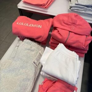 Wholesale lululemon pallets - Bulk Liquidation Sales