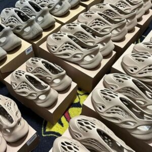Yeezy Foam Runners Pallets - Bulk Liquidation Sales