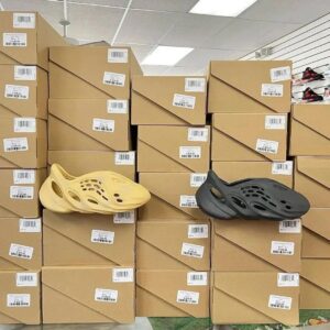 Yeezy Foam Runners Pallets - Bulk Liquidation Sales